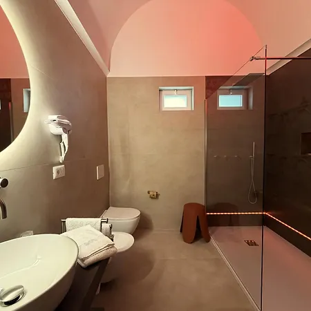 Dofely - Tritone 펜션 *