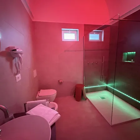 Dofely - Tritone 펜션 *