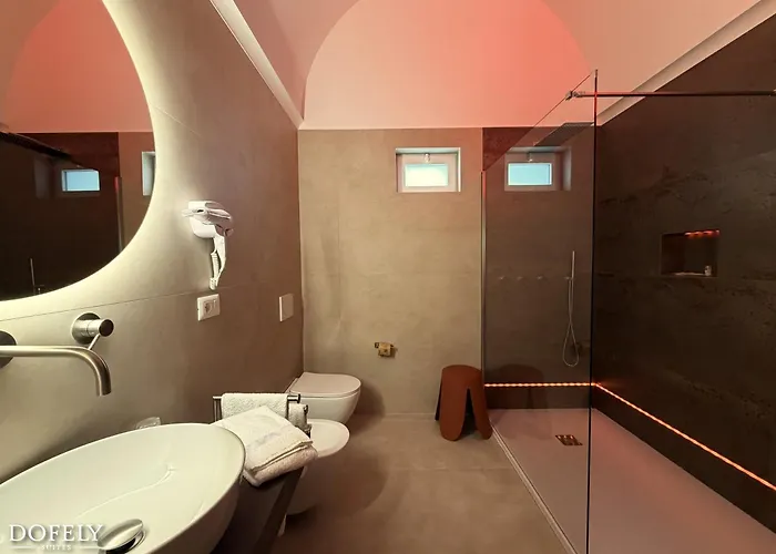 Dofely - Tritone 펜션 *